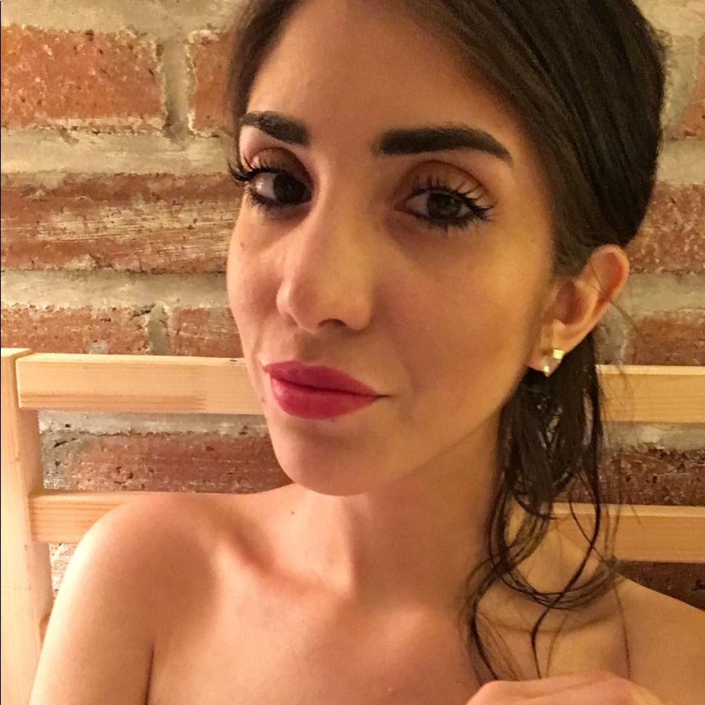 Meet your Posher, Anna